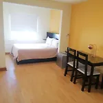 Miraflores Rooms